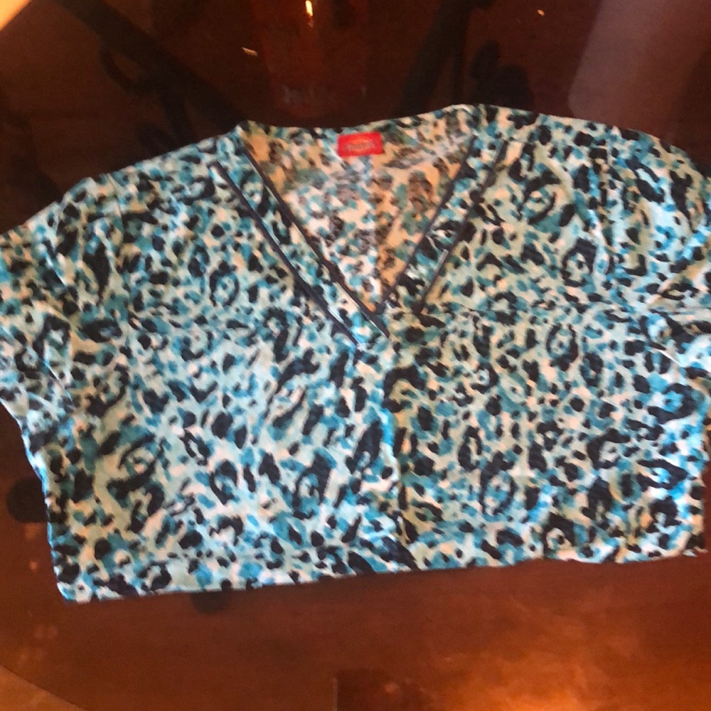 Dickies scrub top